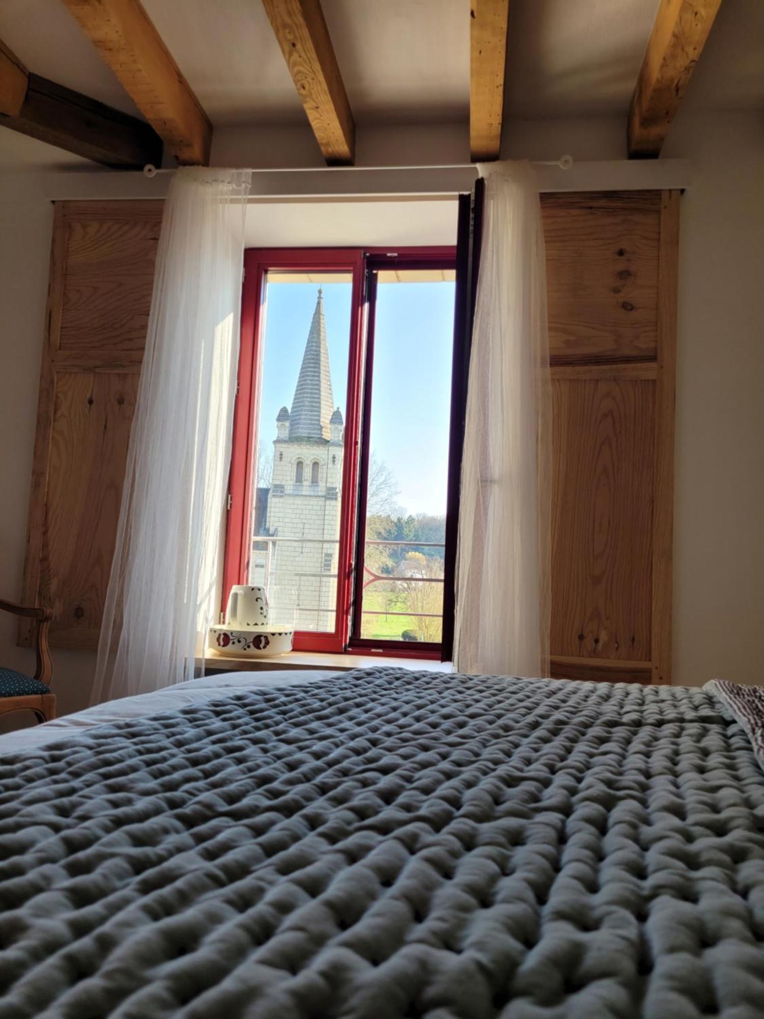 Bulle De Campagne A Saint Benoit La Foret Eksteriør billede